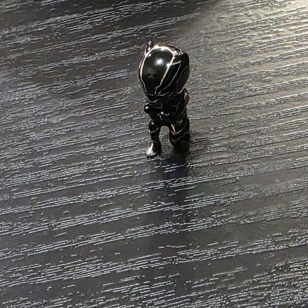 Black Panther Pandora Charm - Picture 4 of 7